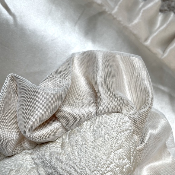 2 Biltmore Estate Accent Pillows - Picture 2 of 7